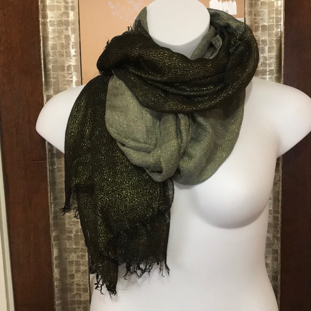 Metallic scarf